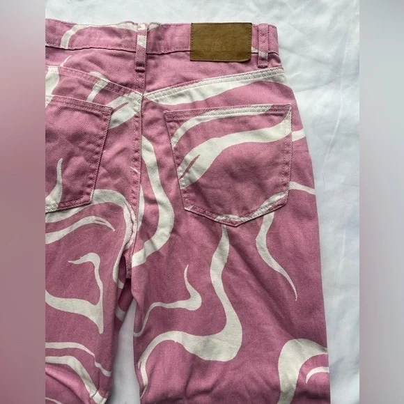 Cotton On Pink and White Swirly Loose Straight Jeans 4 - Picture 10 of 16